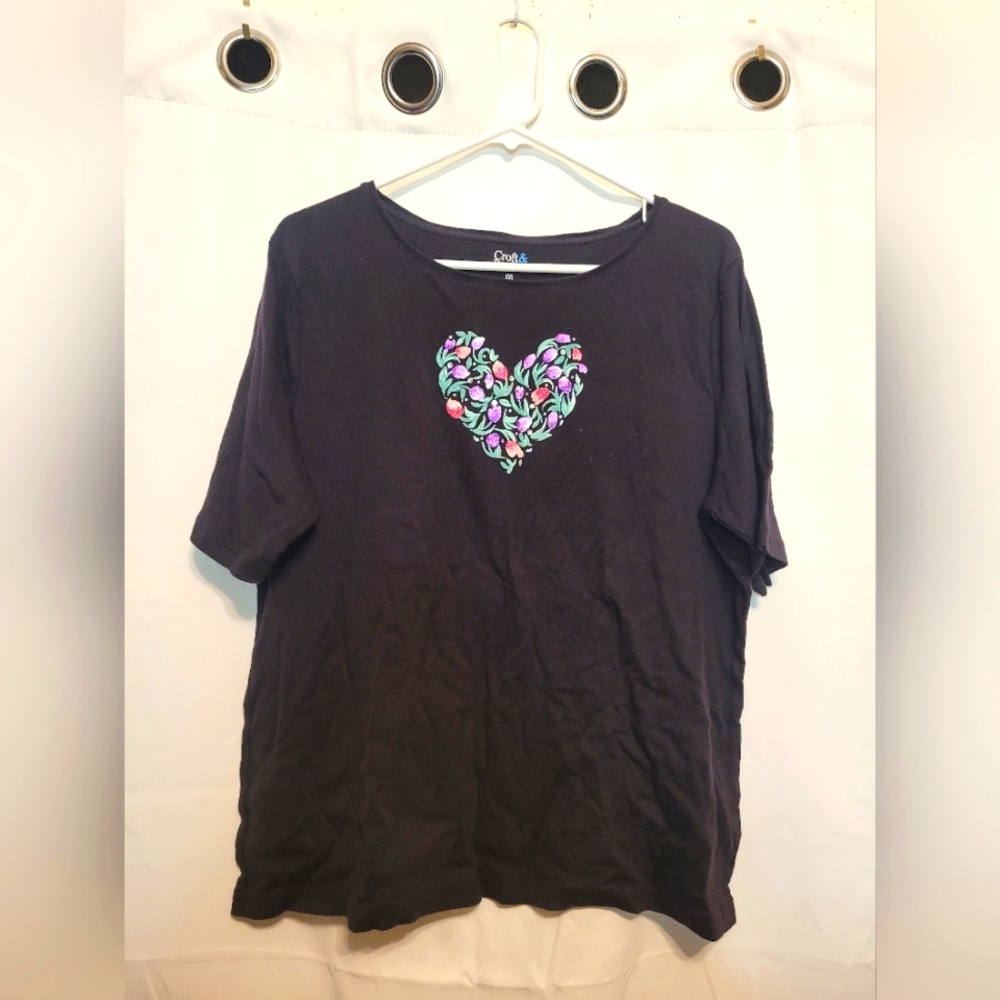 Black Croft and Barrow short sleeved T shirt size XXL with a cute heart.